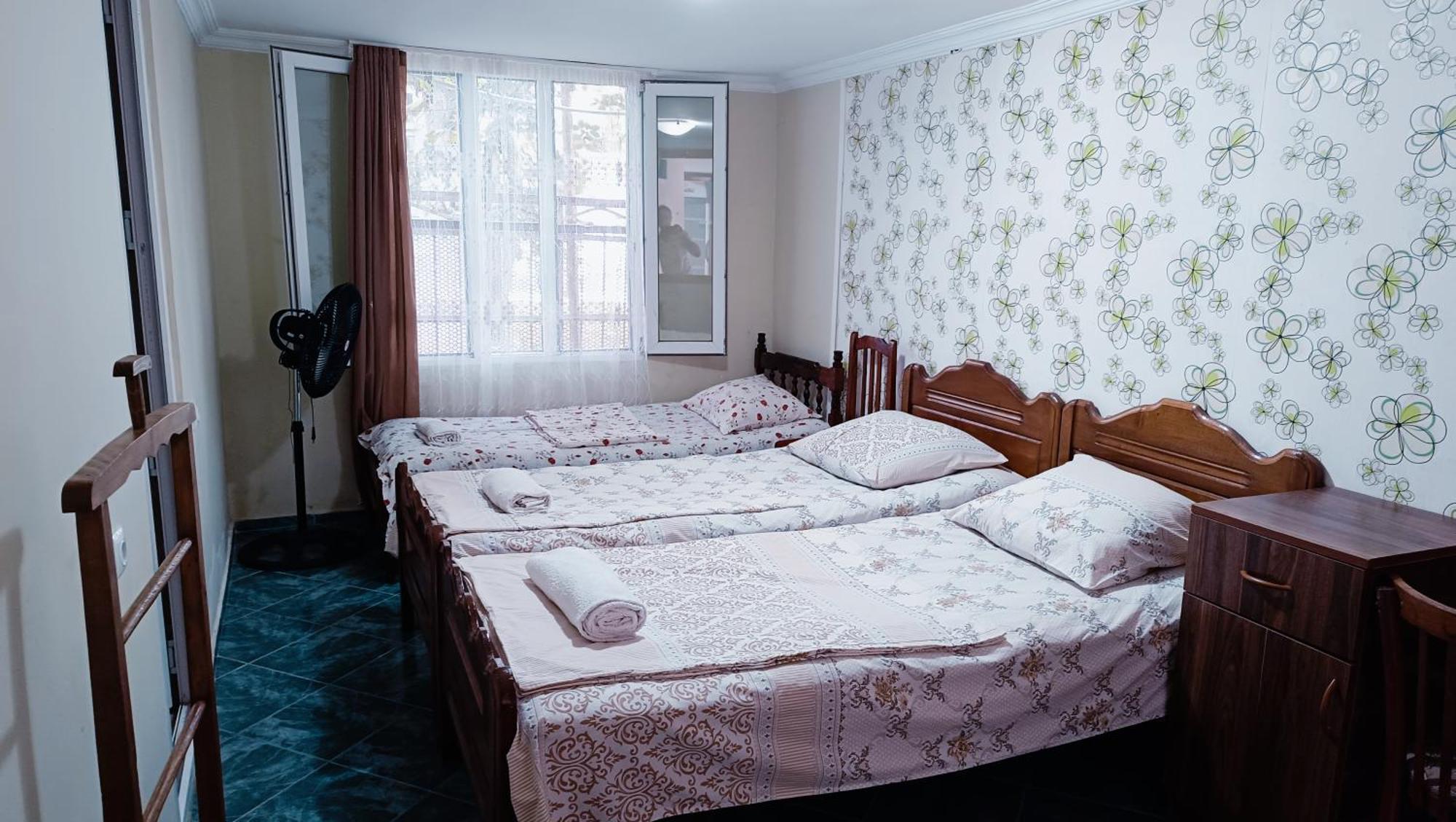 Guesthouse Mery Kobuleti Extérieur photo